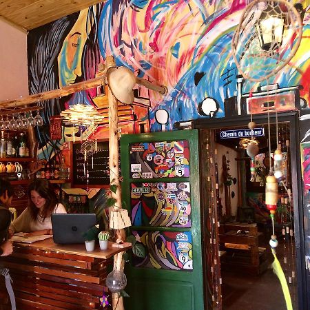 הומאהואקה La Puerta Verde Hostel & Bar מראה חיצוני תמונה