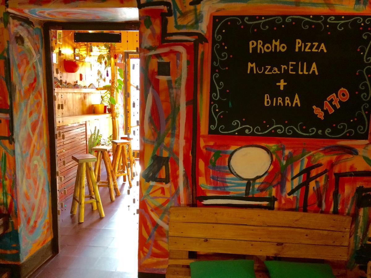 הומאהואקה La Puerta Verde Hostel & Bar מראה חיצוני תמונה