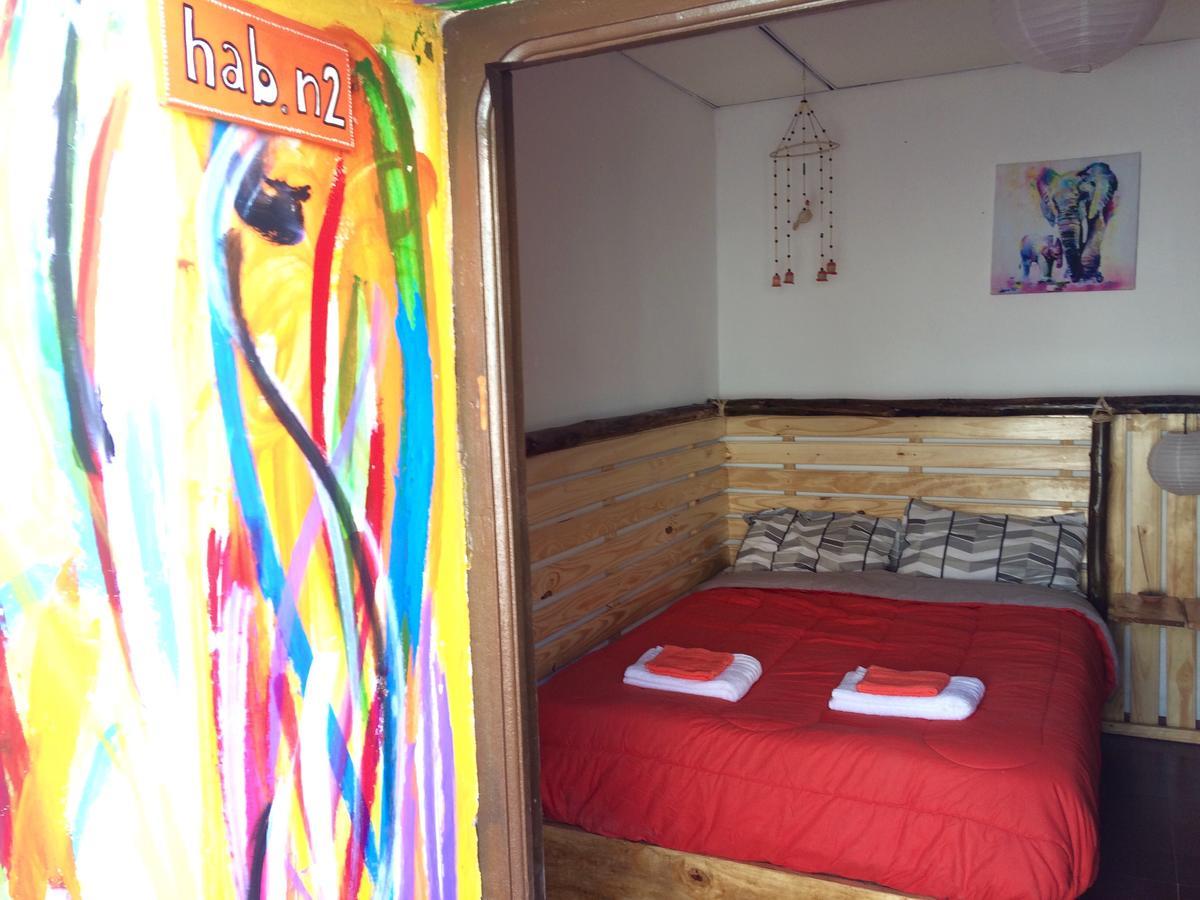 הומאהואקה La Puerta Verde Hostel & Bar מראה חיצוני תמונה