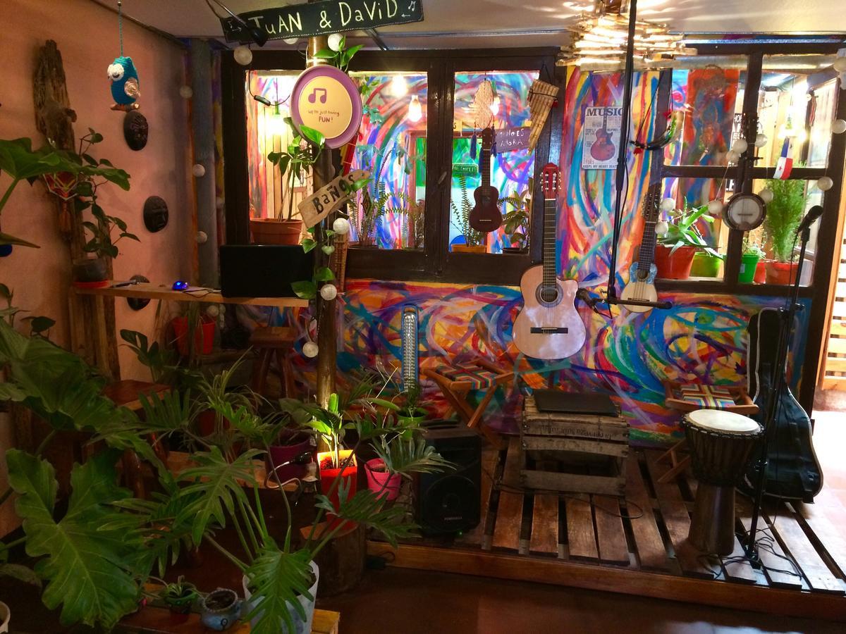 הומאהואקה La Puerta Verde Hostel & Bar מראה חיצוני תמונה