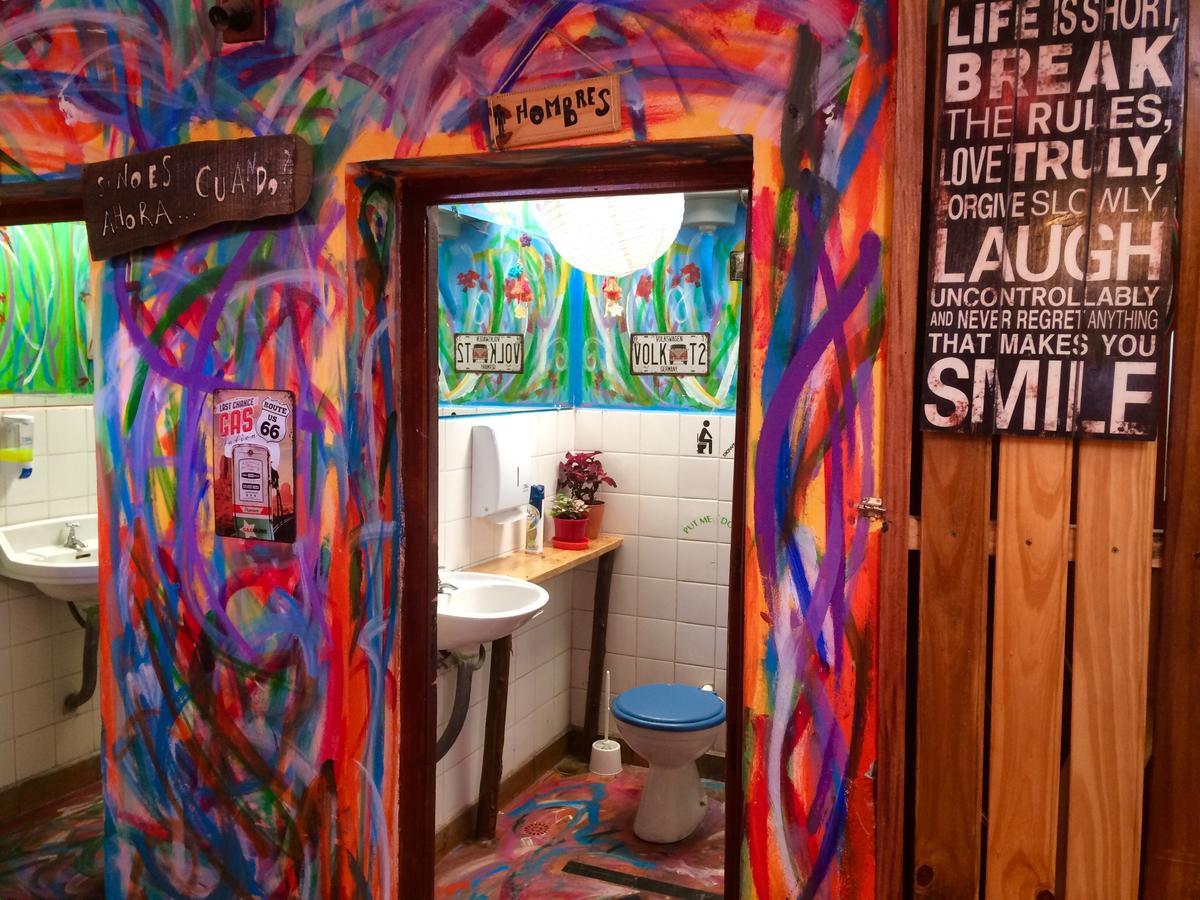 הומאהואקה La Puerta Verde Hostel & Bar מראה חיצוני תמונה