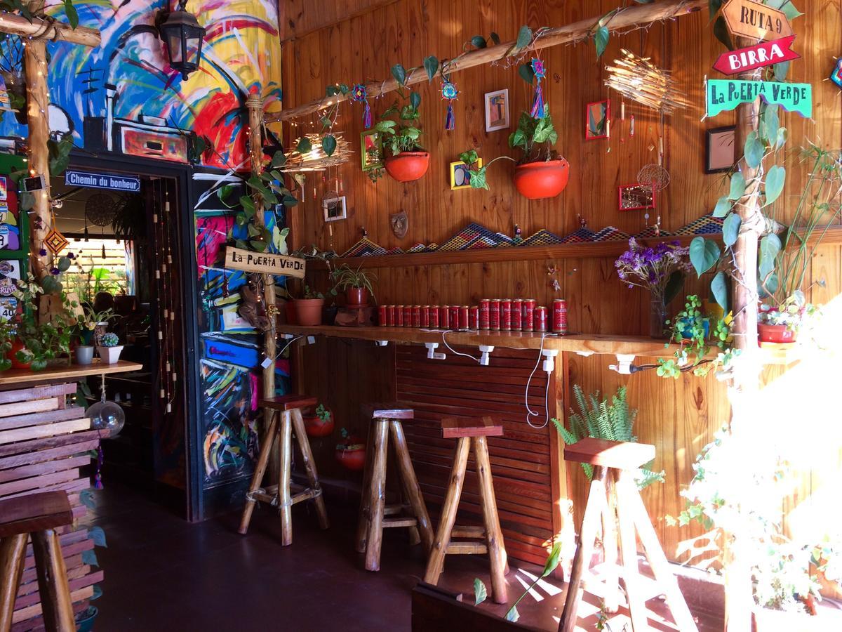 הומאהואקה La Puerta Verde Hostel & Bar מראה חיצוני תמונה